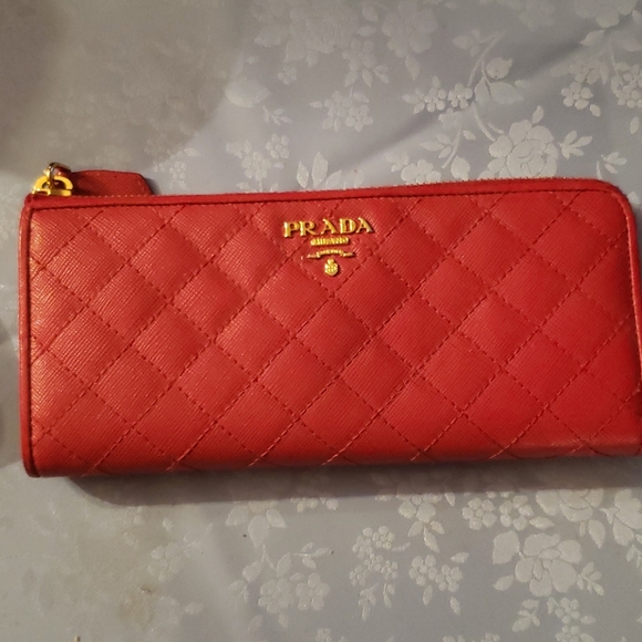 prada quilted wallet